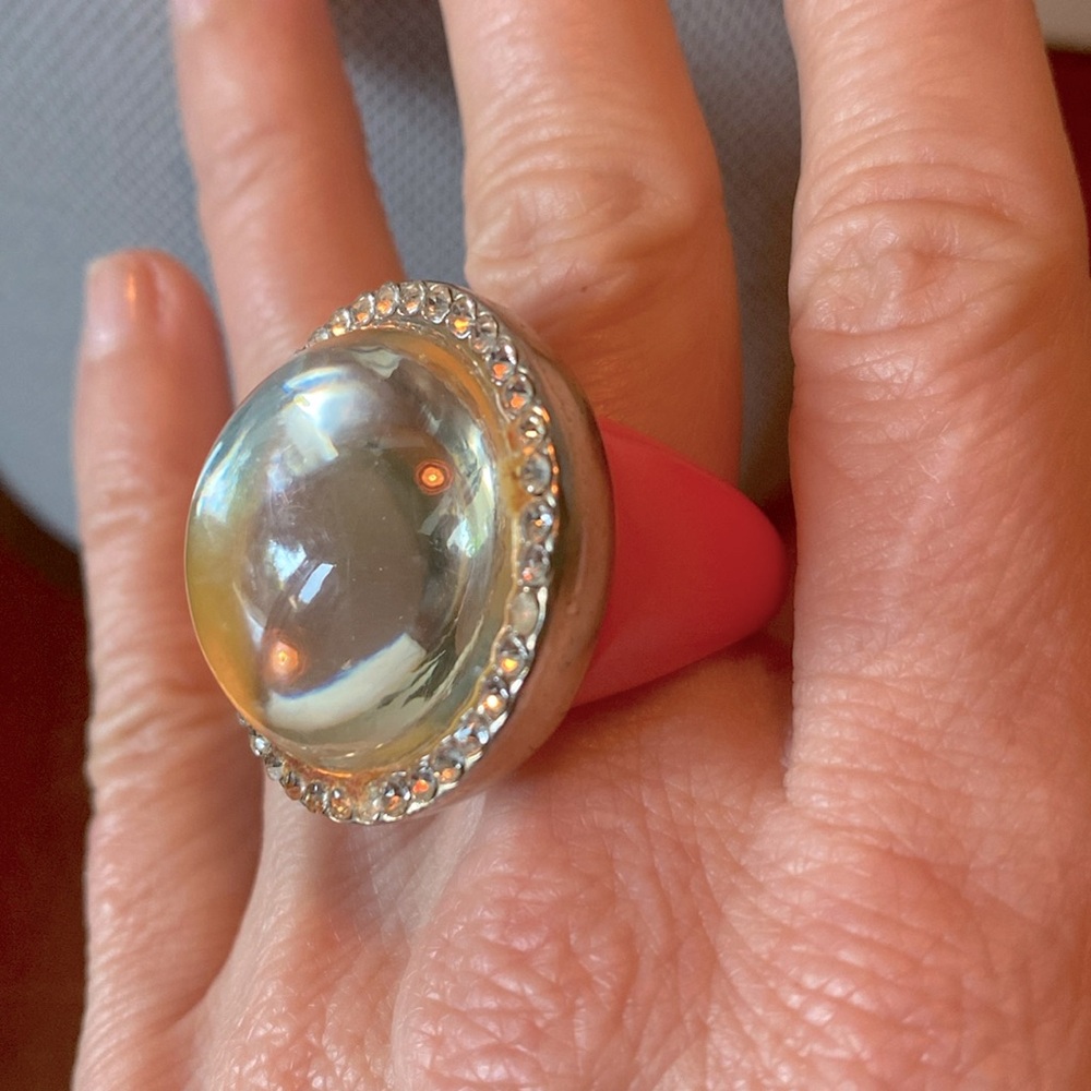 Betsey Johnson fashion happy face ring pink rhinestones. Size 8.
